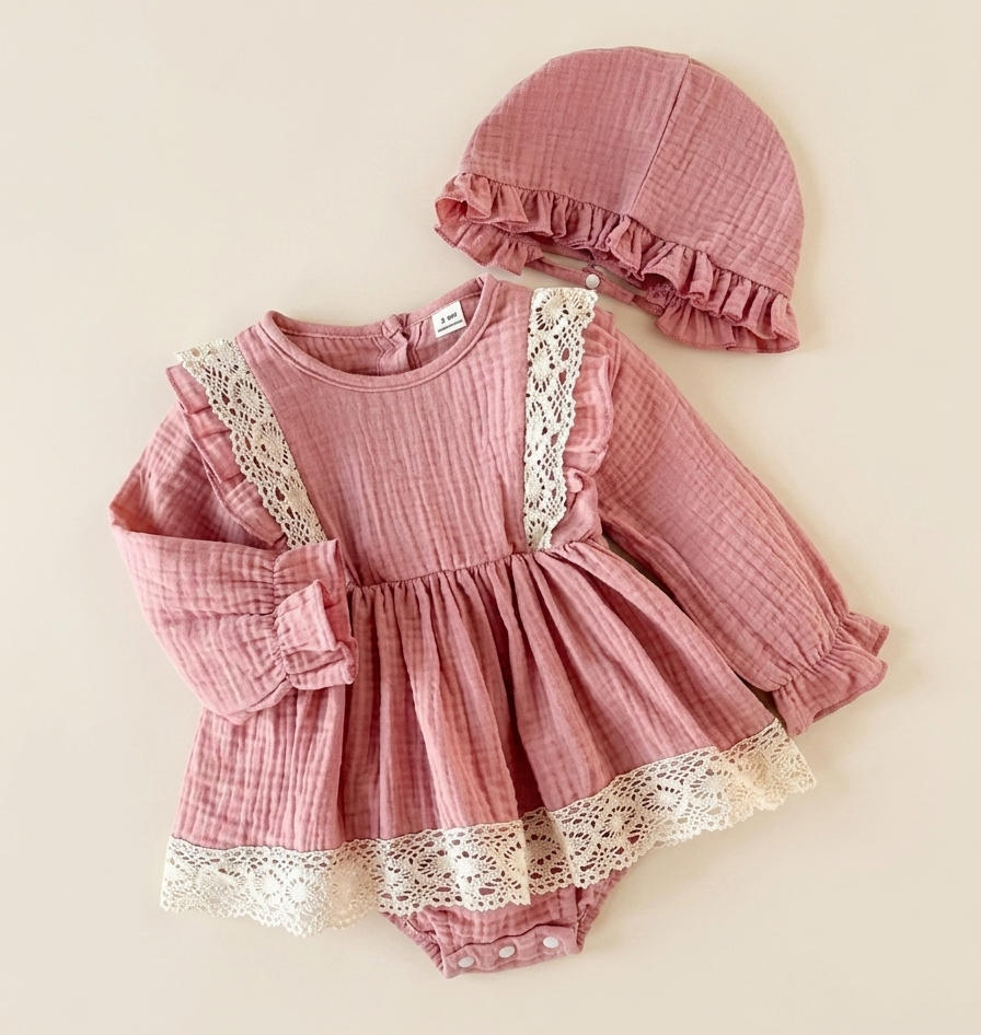 Rosebud Muslin & Lace Set