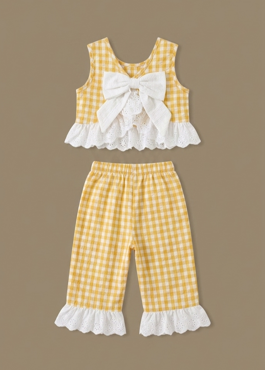 The classic yellow lace set