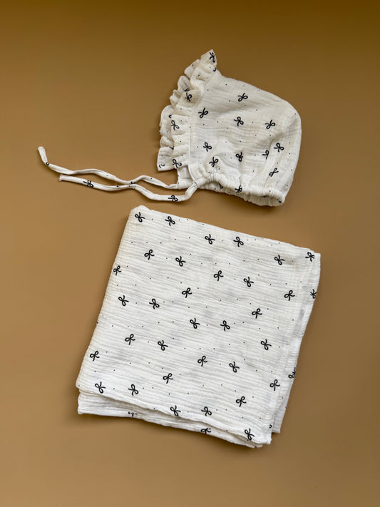 Bow Swaddle Bonnet Set